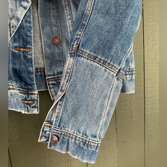 Free People Rumors Crop Denim Trucker Jacket - Picture 4 of 6
